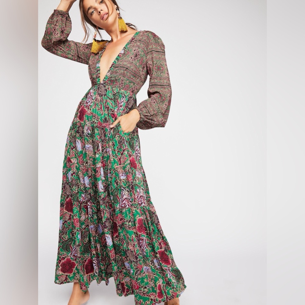 Free People 🩷 Dove Long Sleeve Maxi Dress